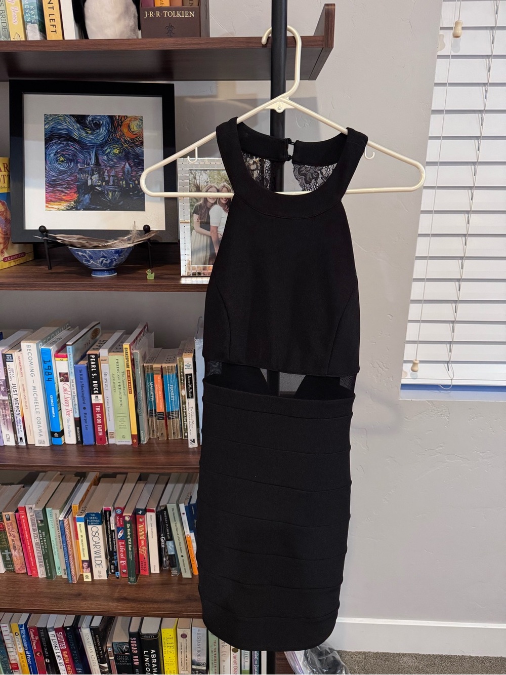 Elegant Black Backless Cutout Sheath Dress